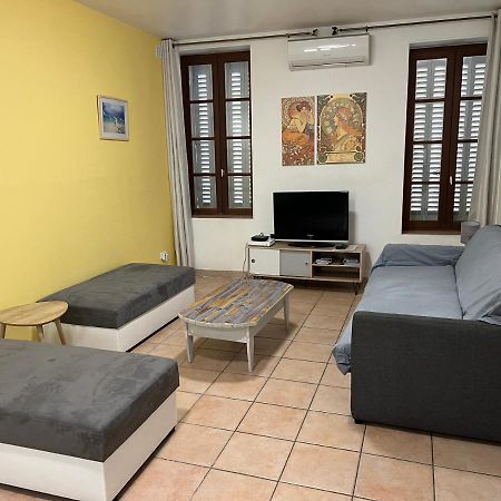 Decouvrir Marseille Apartment ภายนอก รูปภาพ